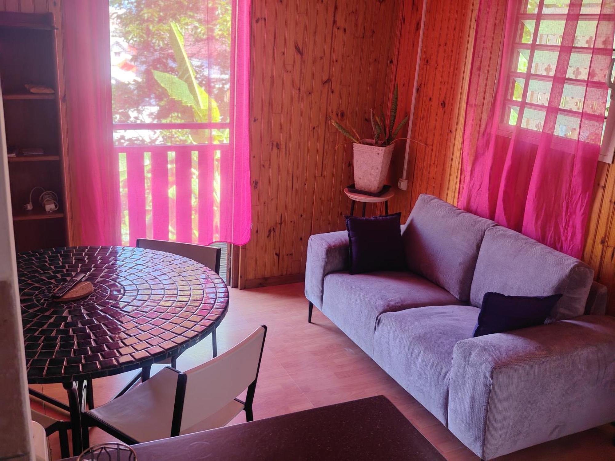 Appartement Idealement Situe Saint-Denis Eksteriør bilde
